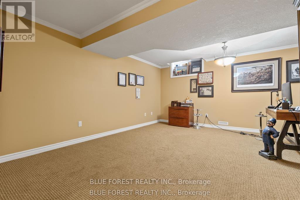 258 SOUTH LEAKSDALE CIRCLE - 30