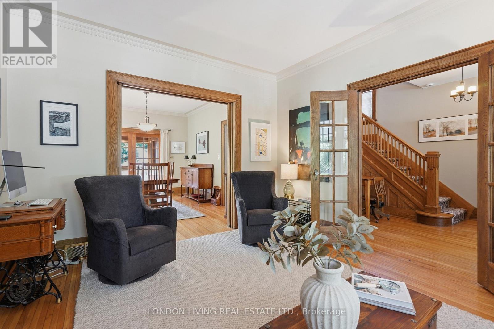 19 BELGRAVE AVENUE - 11