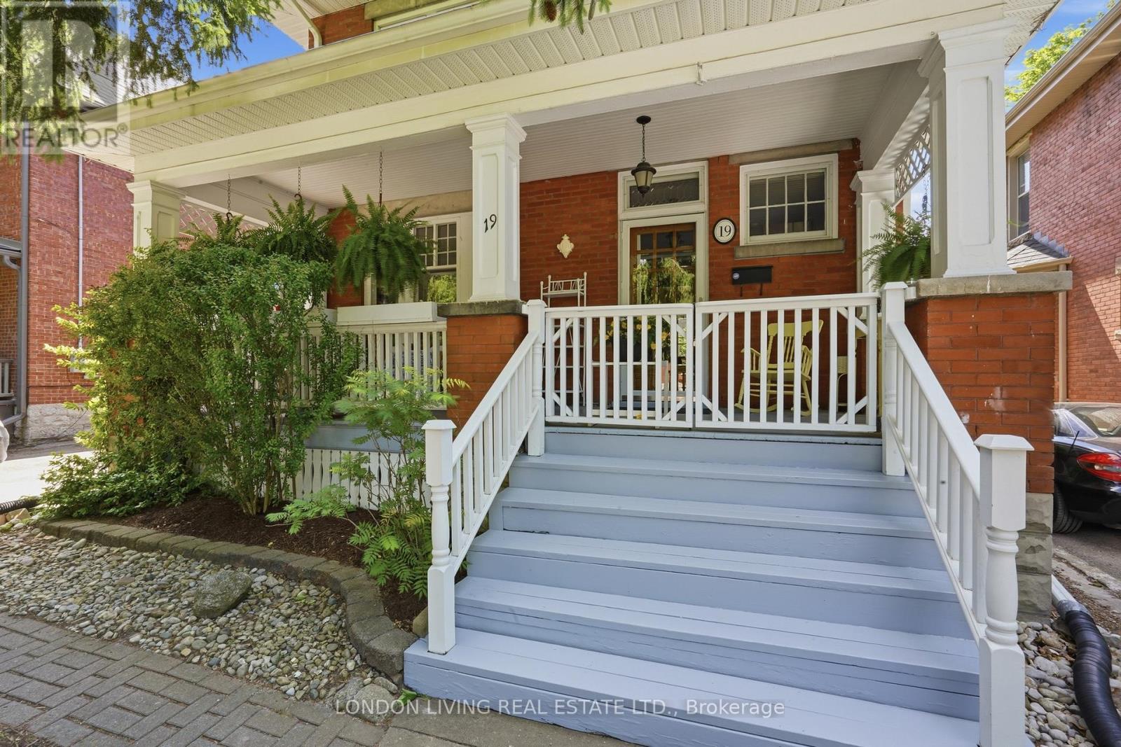 19 BELGRAVE AVENUE - Image 3