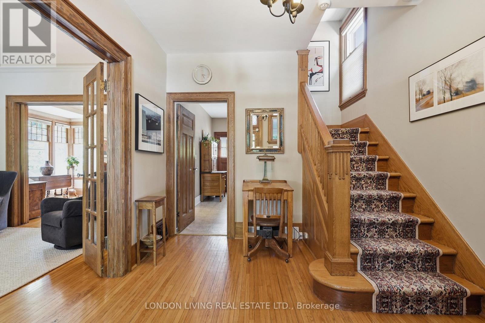 19 BELGRAVE AVENUE - 7