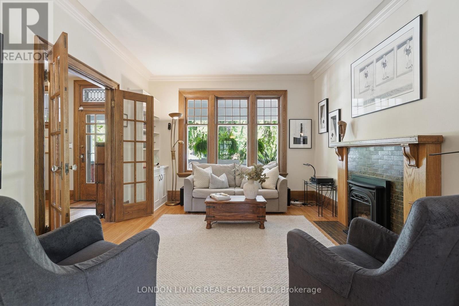 19 BELGRAVE AVENUE - 9