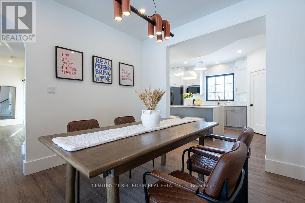 18 MCNAB STREET - 18