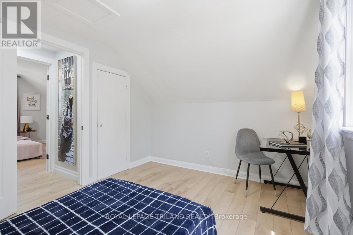231 TAYLOR STREET - 22