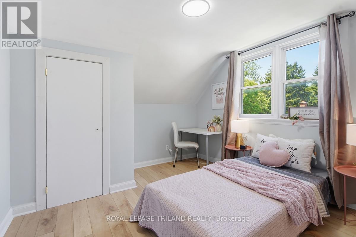 231 TAYLOR STREET - 24