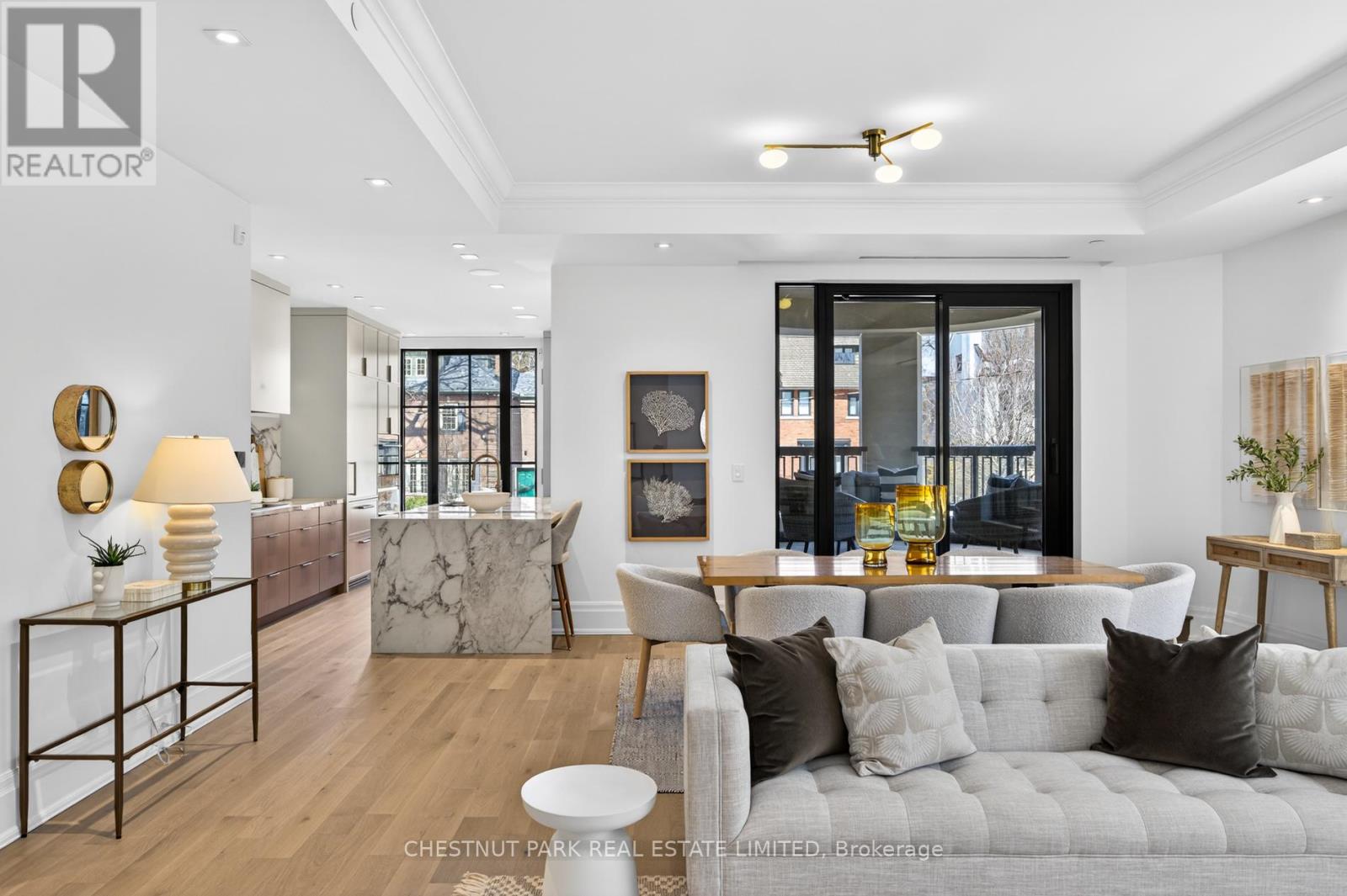 #202 77 CLARENDON AVENUE - 10