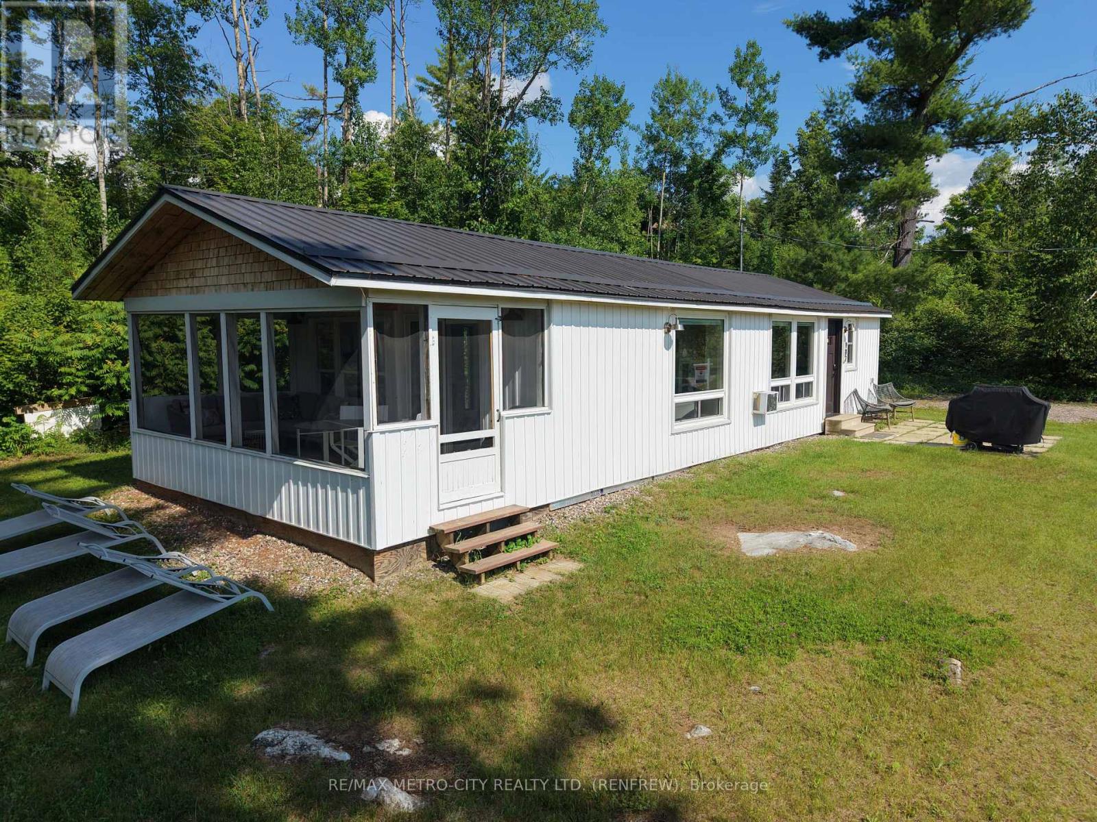 982 STONES LAKE ROAD - 23