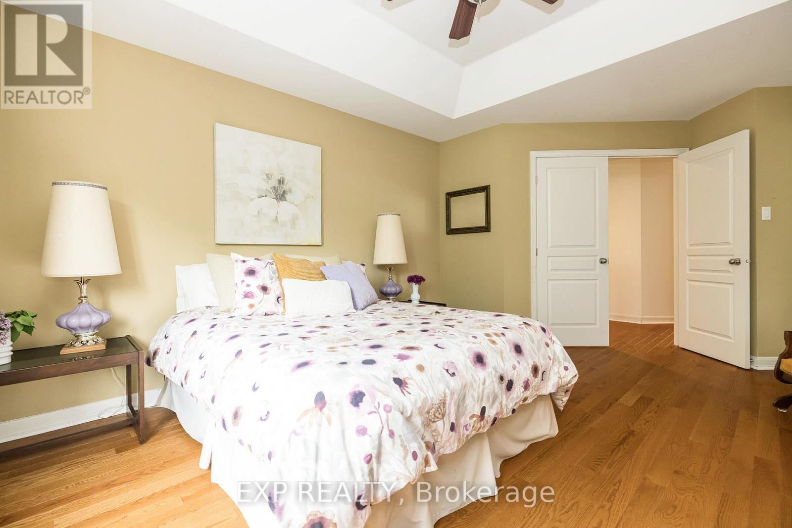 36 OAKBRIAR CRESCENT - 21