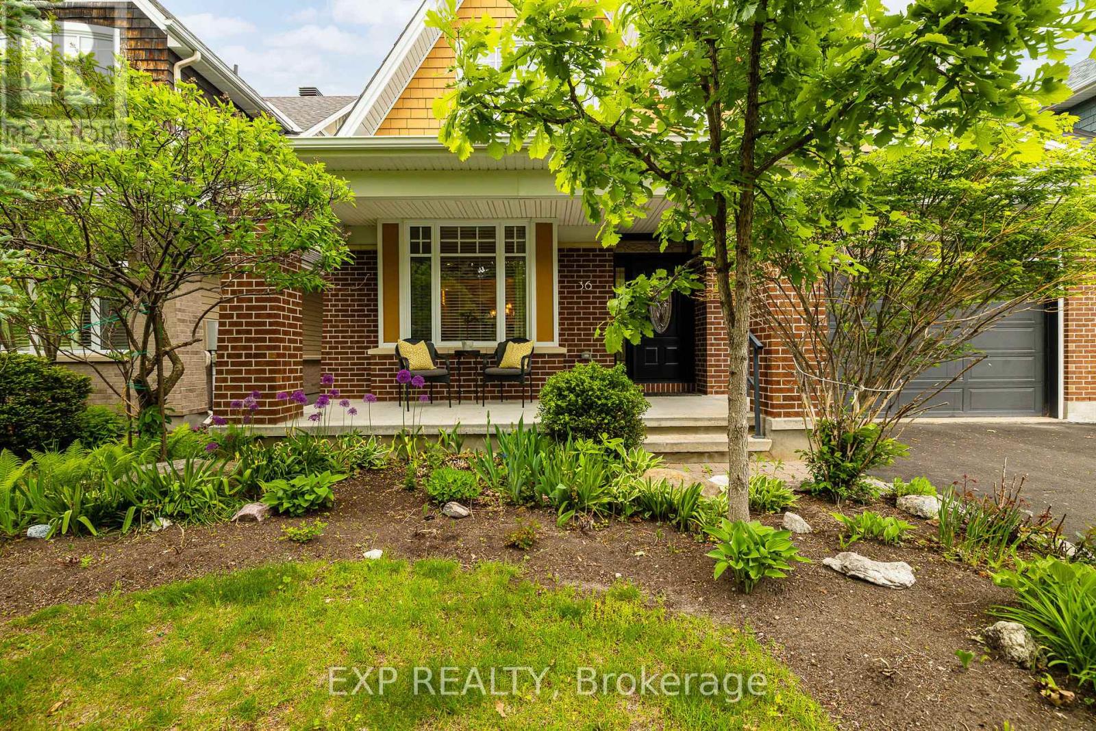 36 OAKBRIAR CRESCENT - 3