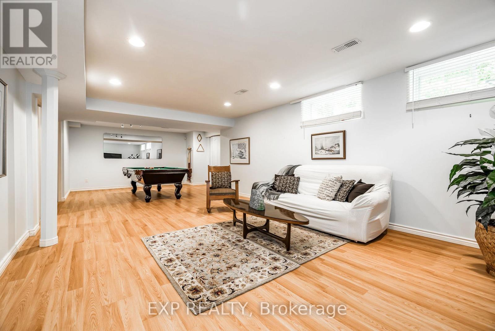 36 OAKBRIAR CRESCENT - 32