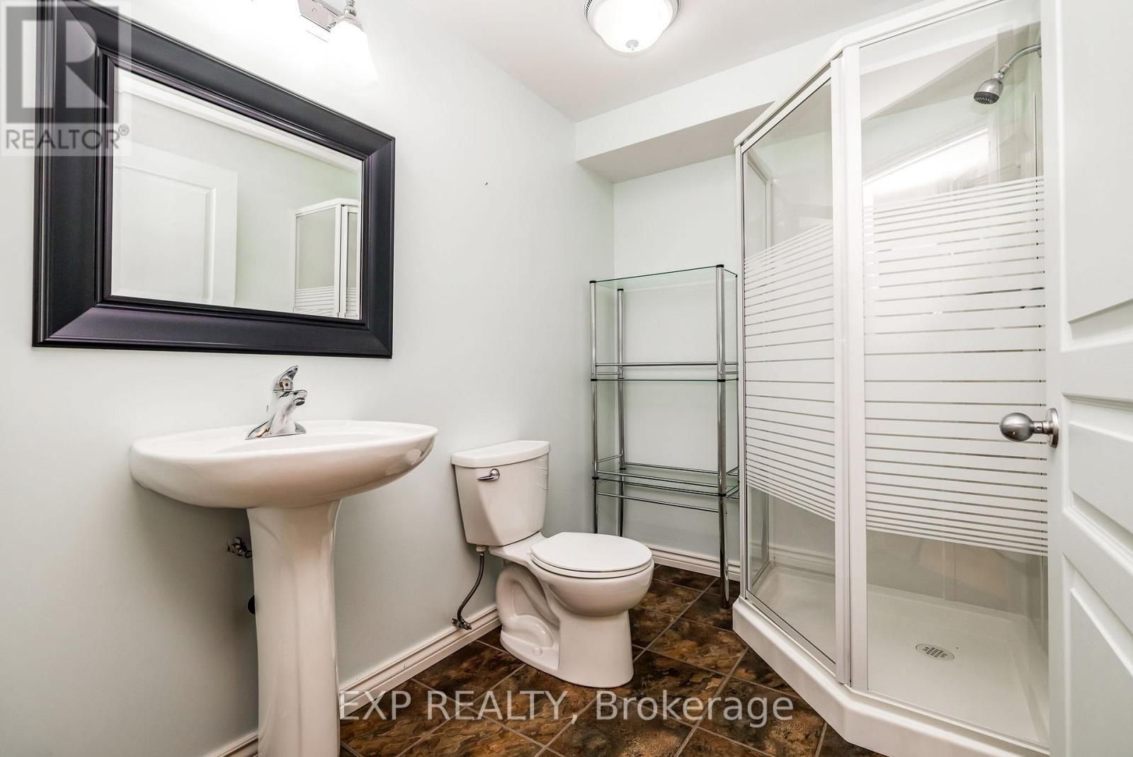 36 OAKBRIAR CRESCENT - 34