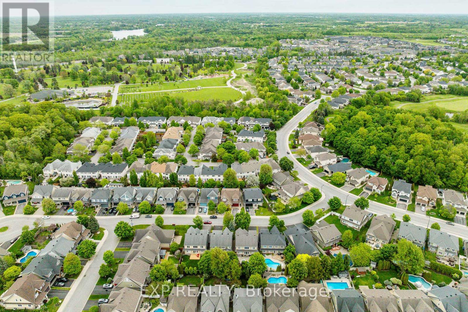 36 OAKBRIAR CRESCENT - 43
