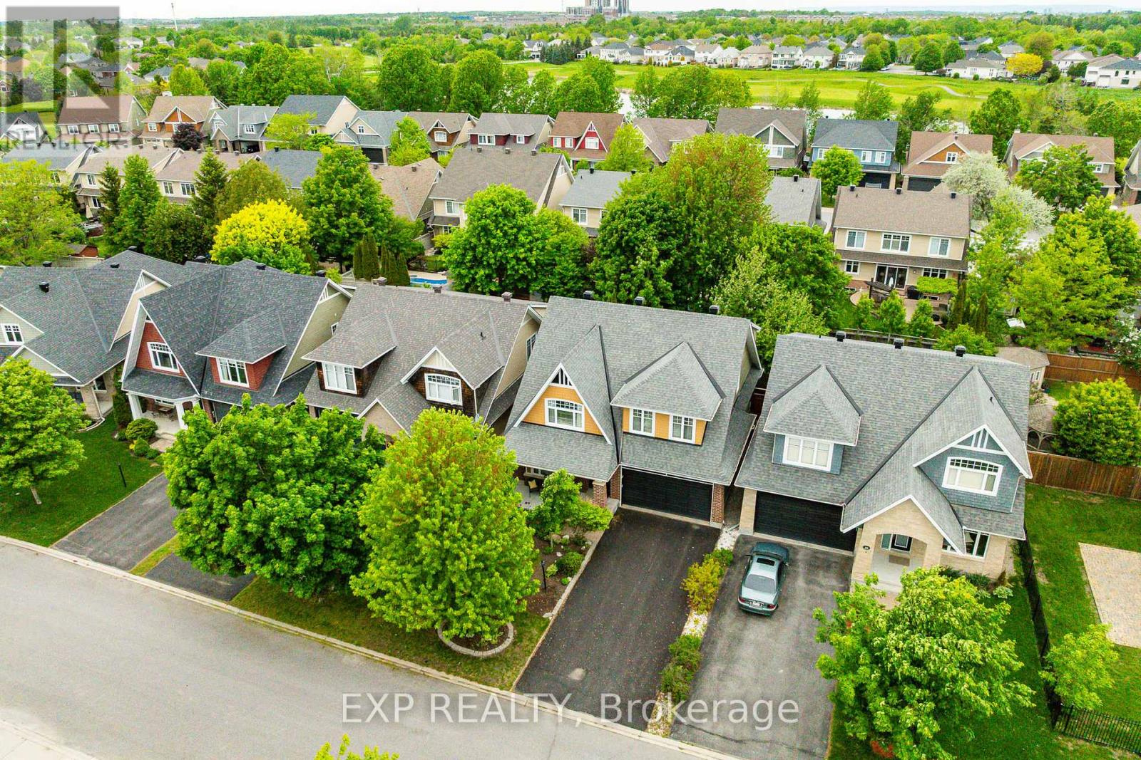 36 OAKBRIAR CRESCENT - 5
