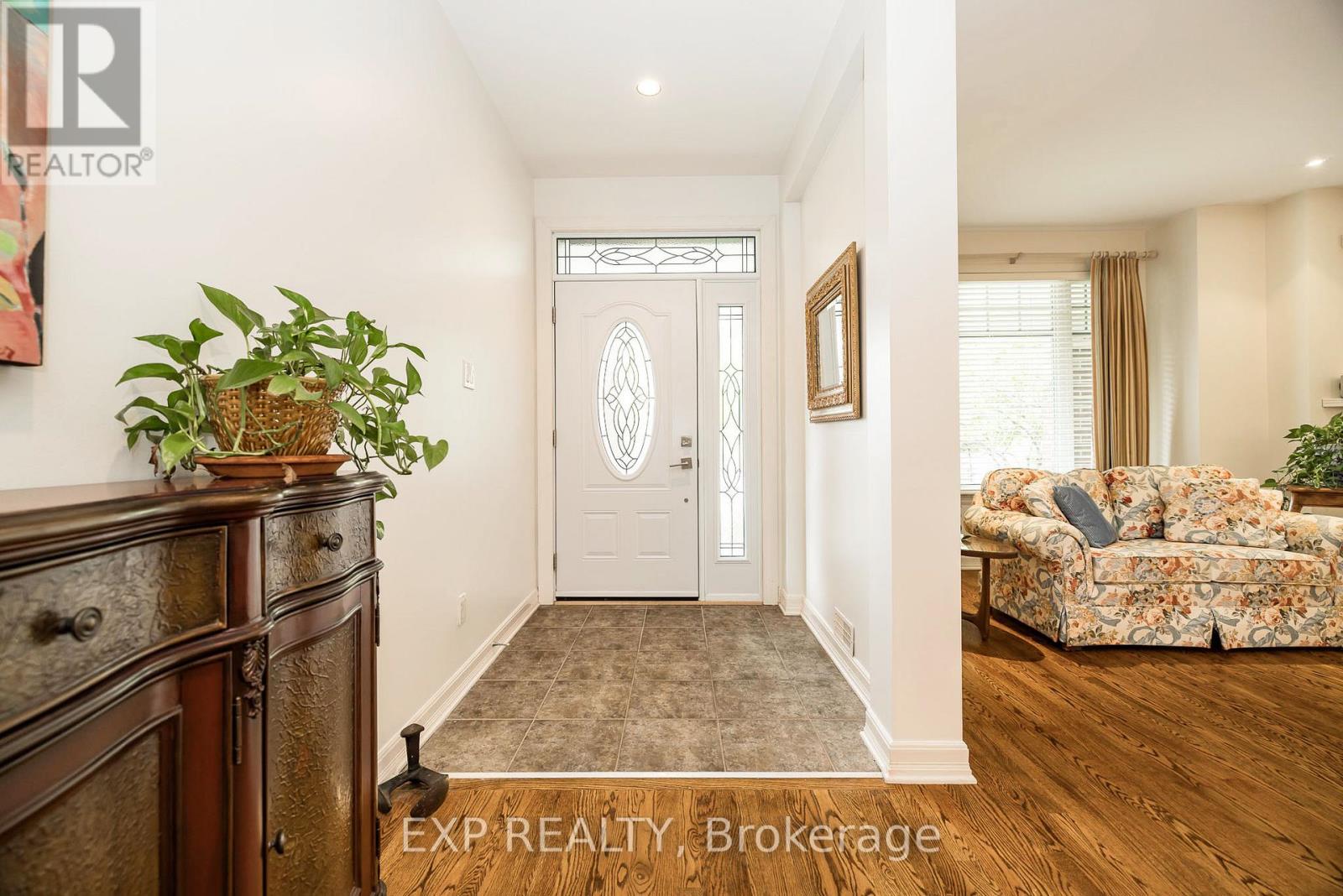 36 OAKBRIAR CRESCENT - 6