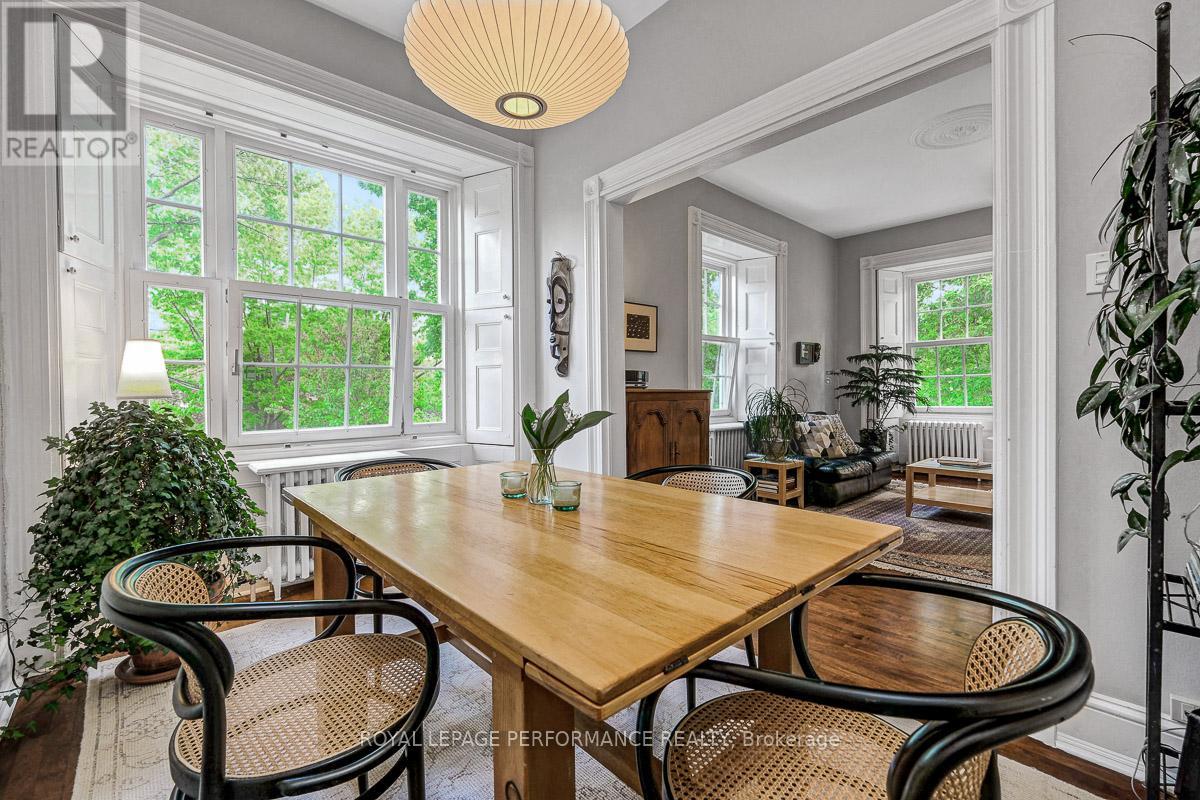 #3 315 DALY AVENUE - 11