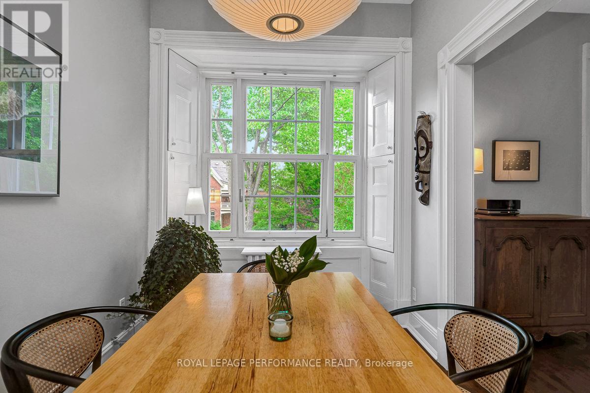 #3 315 DALY AVENUE - 12
