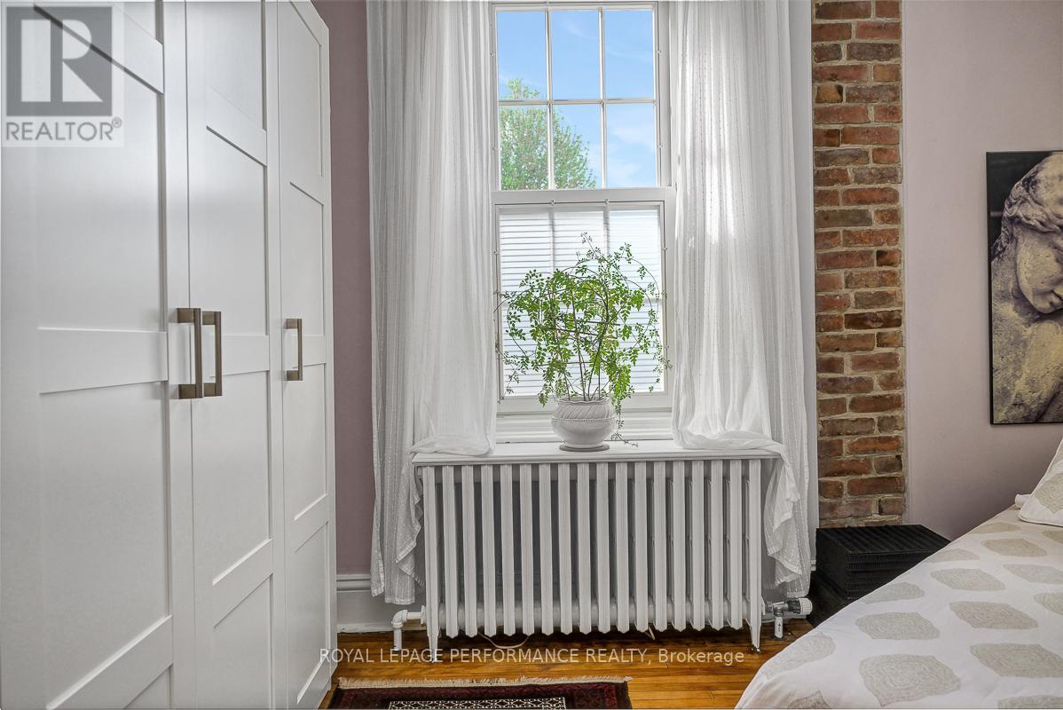 #3 315 DALY AVENUE - 27