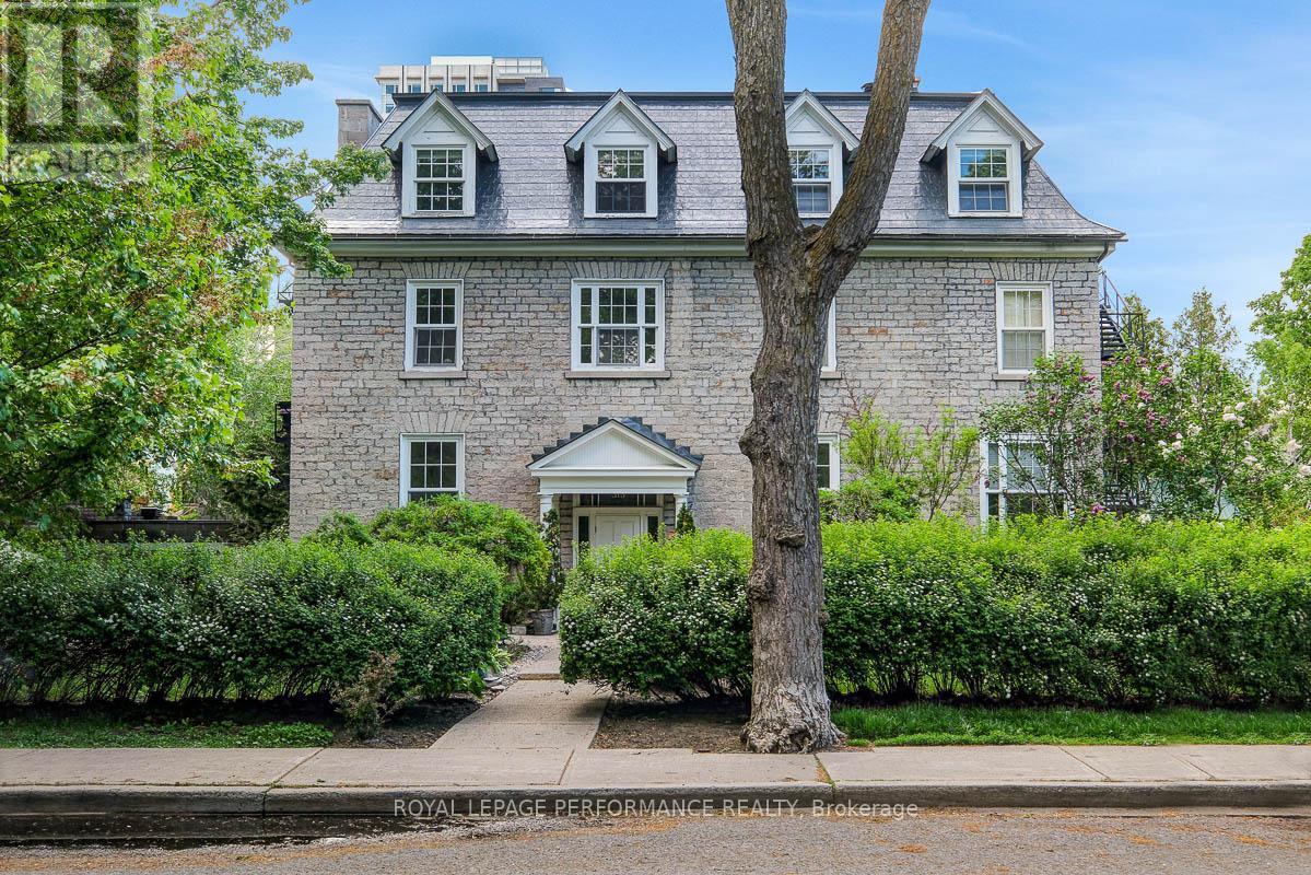 #3 315 DALY AVENUE - 37
