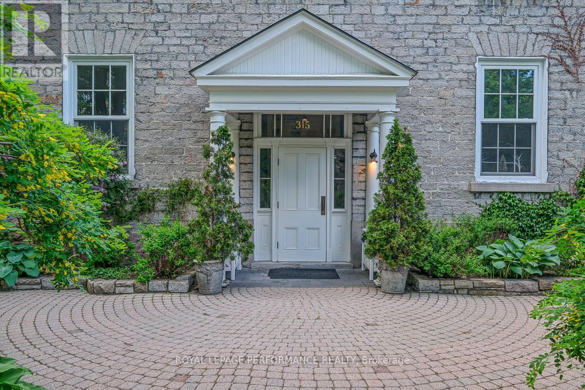 #3 315 DALY AVENUE - 38