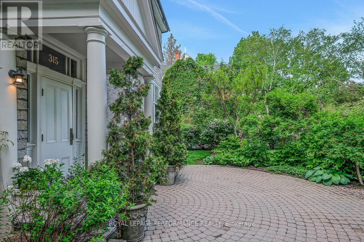 #3 315 DALY AVENUE - 39