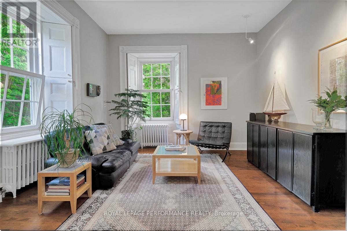 #3 315 DALY AVENUE - 6