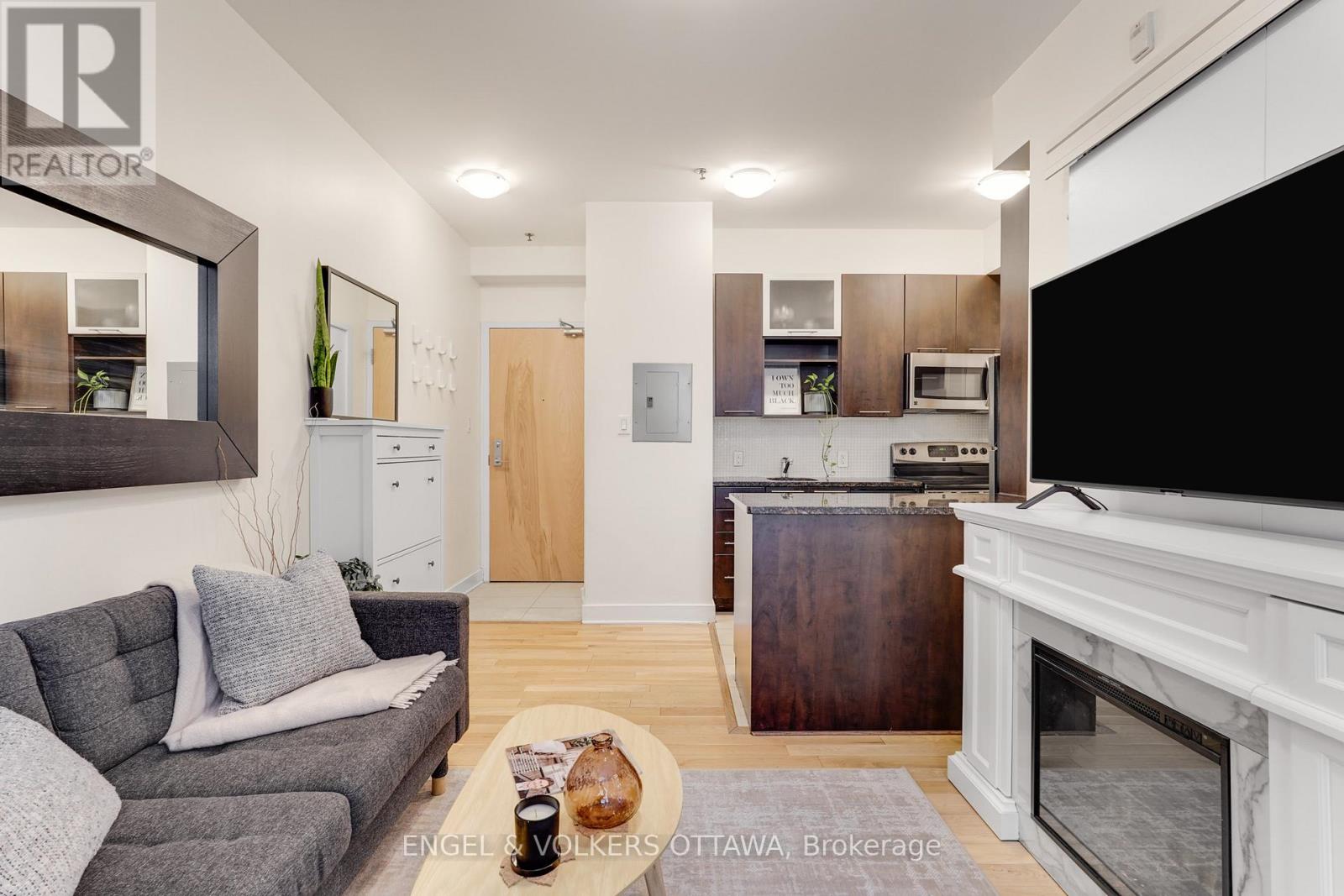 #104 360 CUMBERLAND STREET - 10