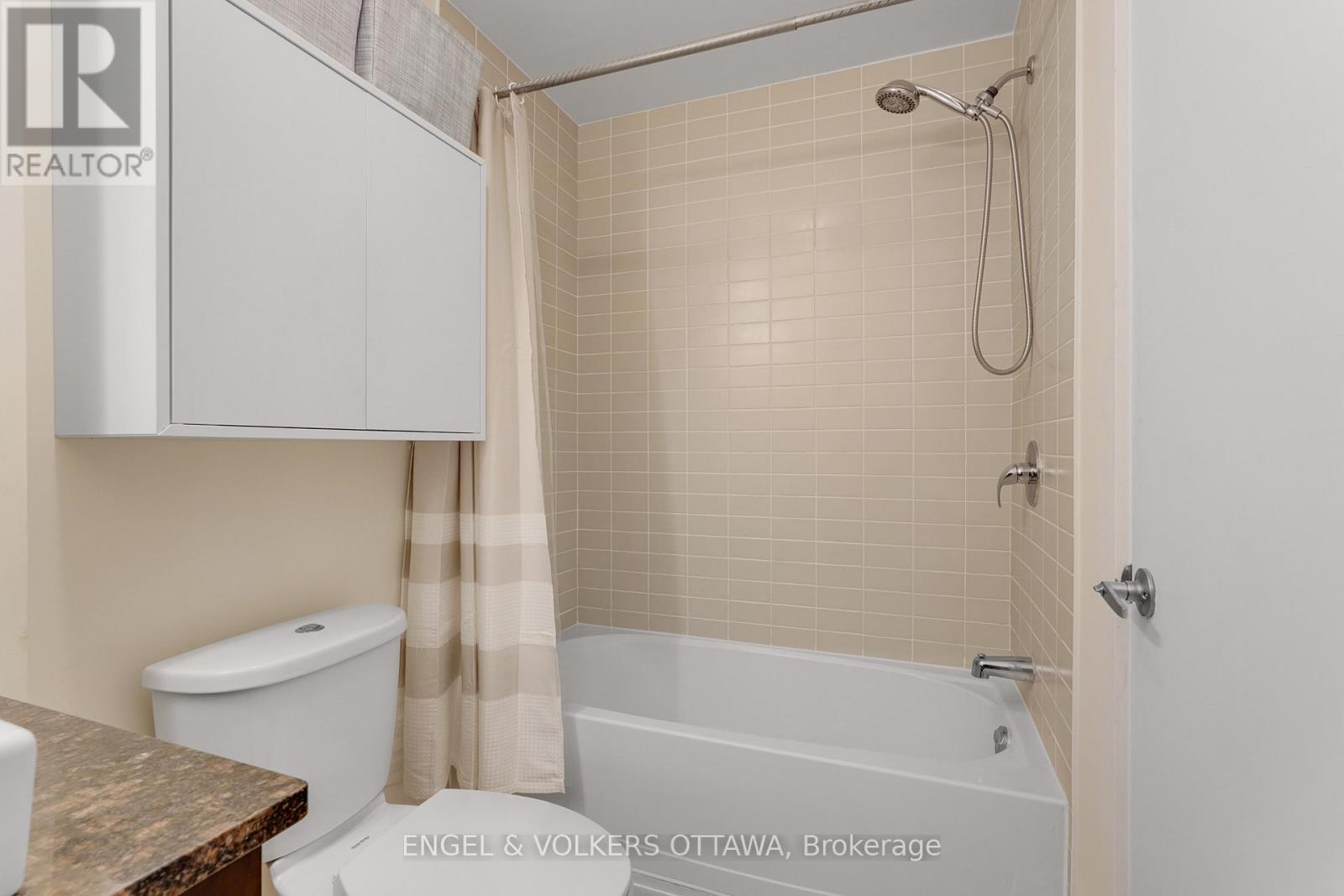 #104 360 CUMBERLAND STREET - 16