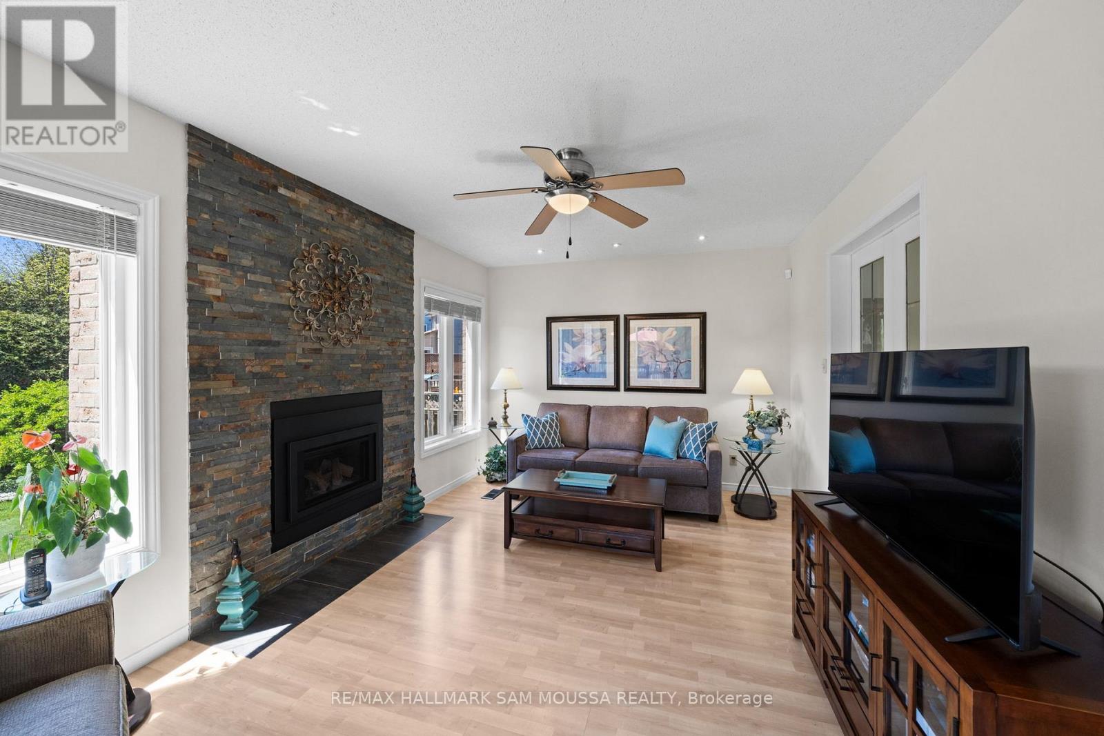 1 WILLOW GLEN DRIVE - 13