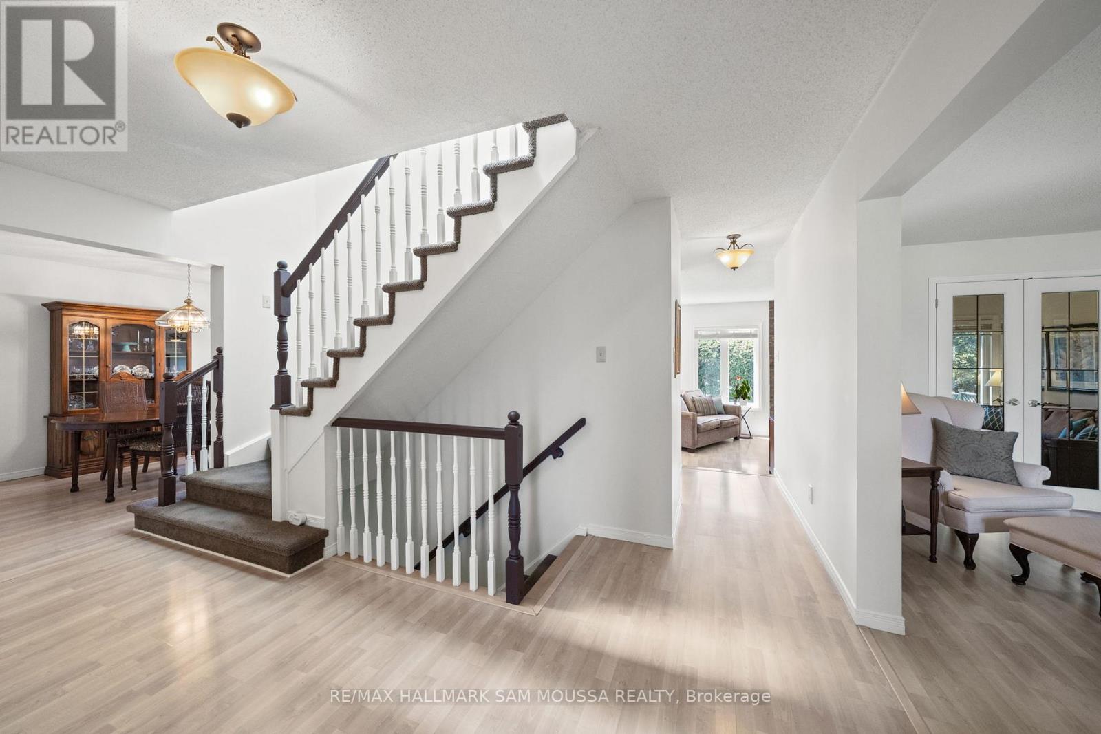 1 WILLOW GLEN DRIVE - 6