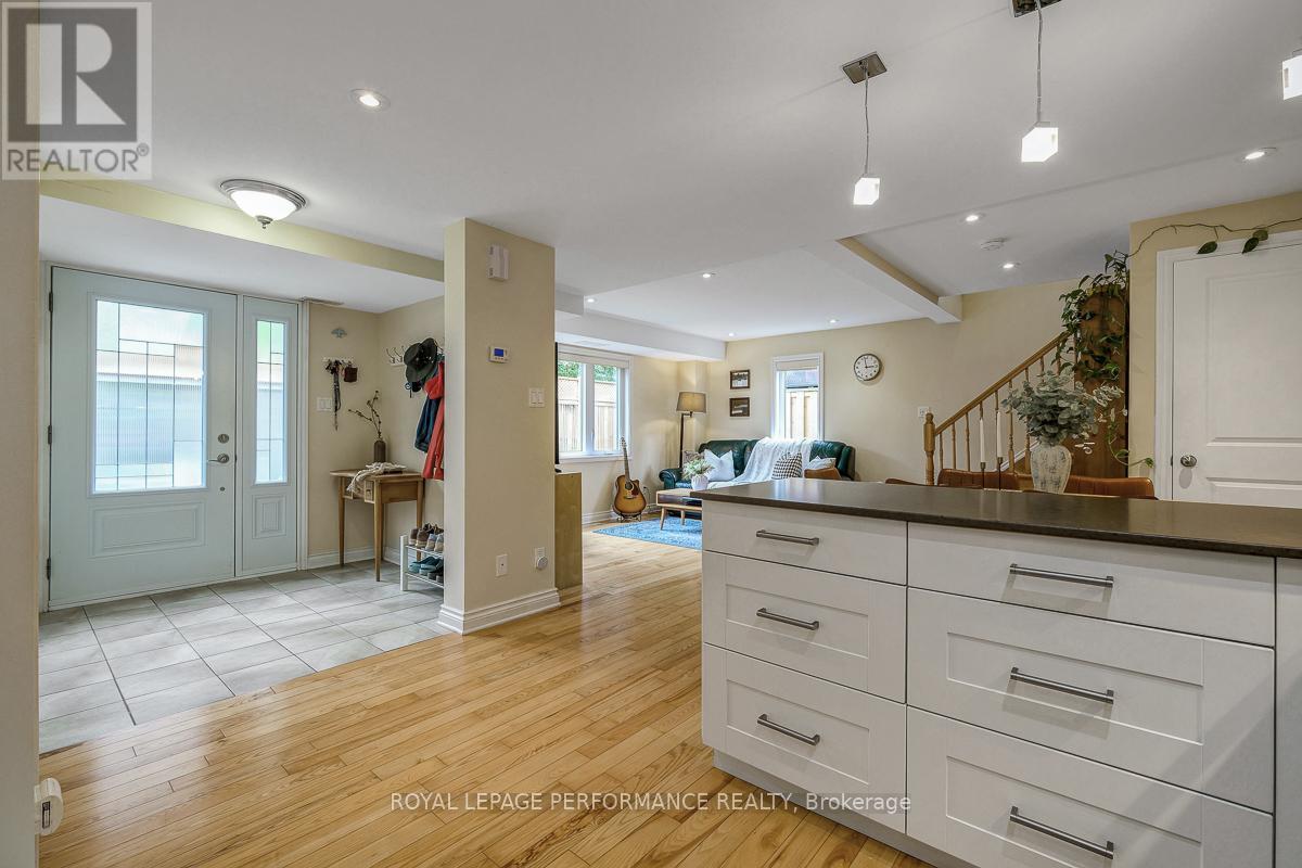 6 HILDA STREET - 8