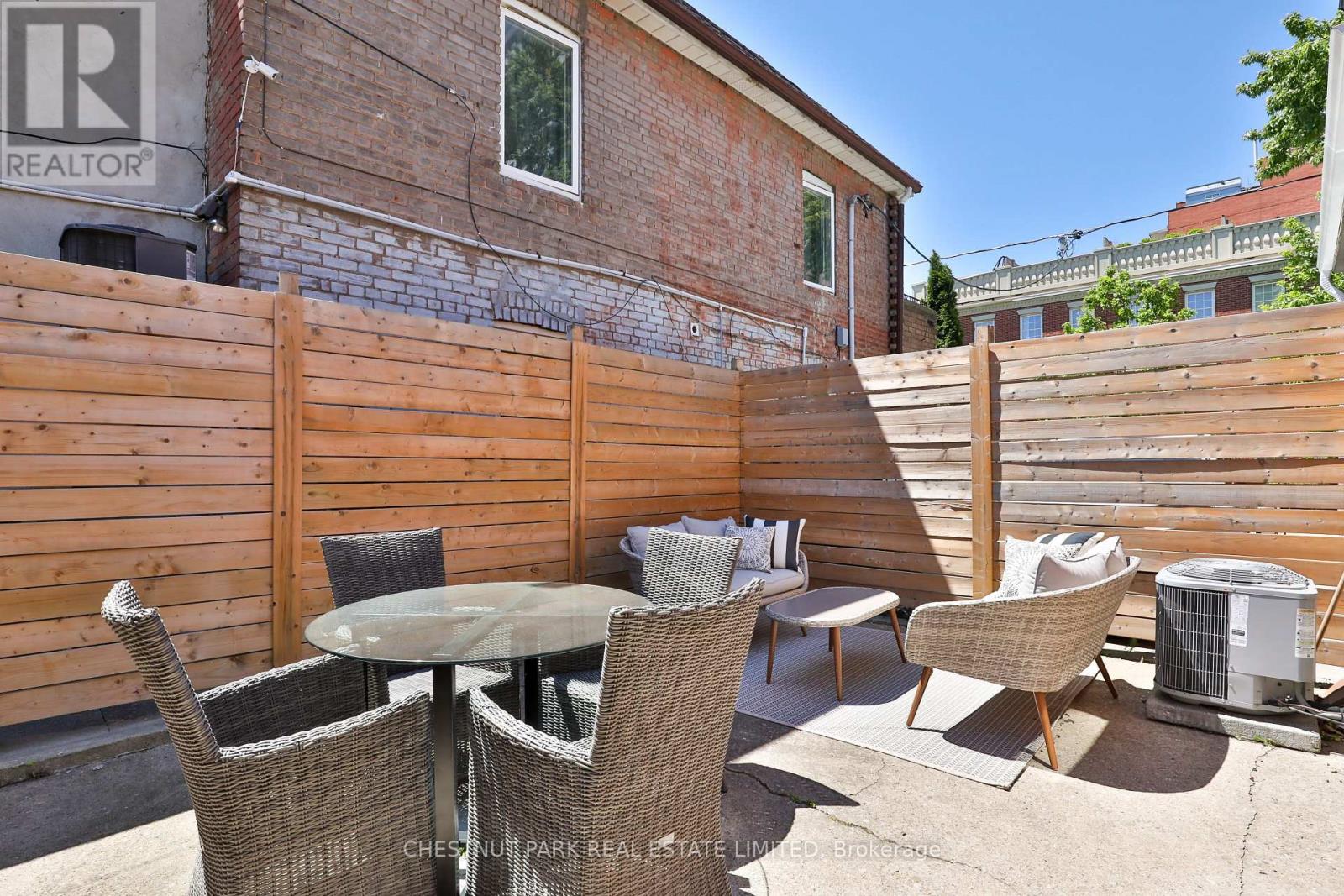 1341 DUPONT STREET - 32