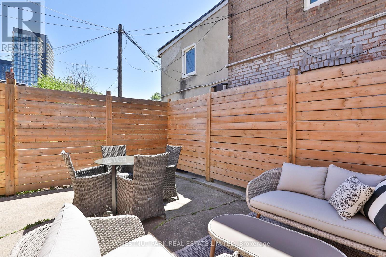 1341 DUPONT STREET - 35