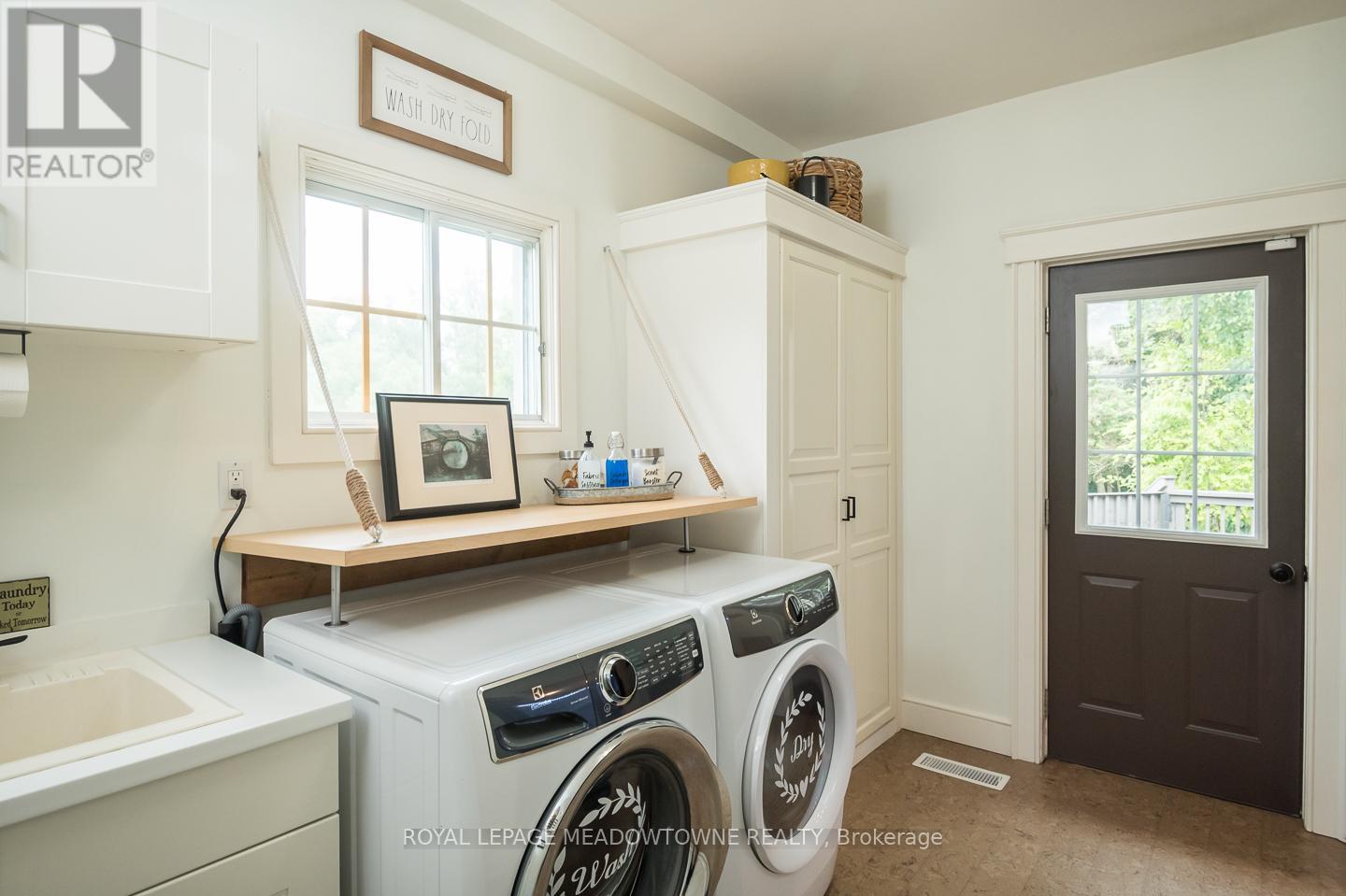 10761 GUELPH LINE - 23