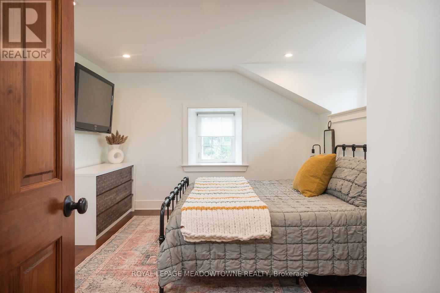 10761 GUELPH LINE - 26