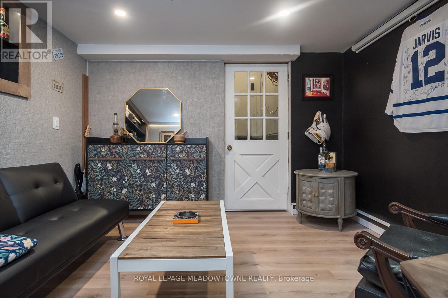 10761 GUELPH LINE - 35
