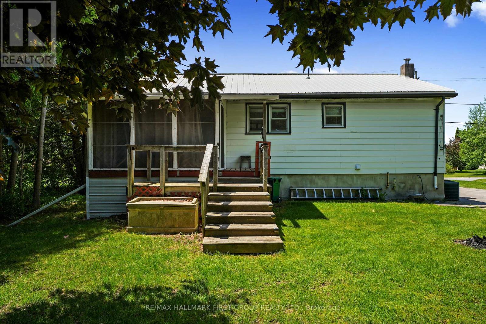 40 WHITES ROAD - 28