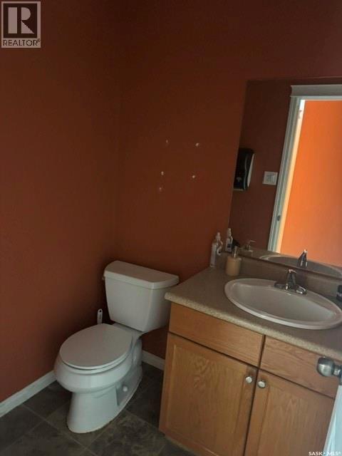 211 Main STREET N — photo 9