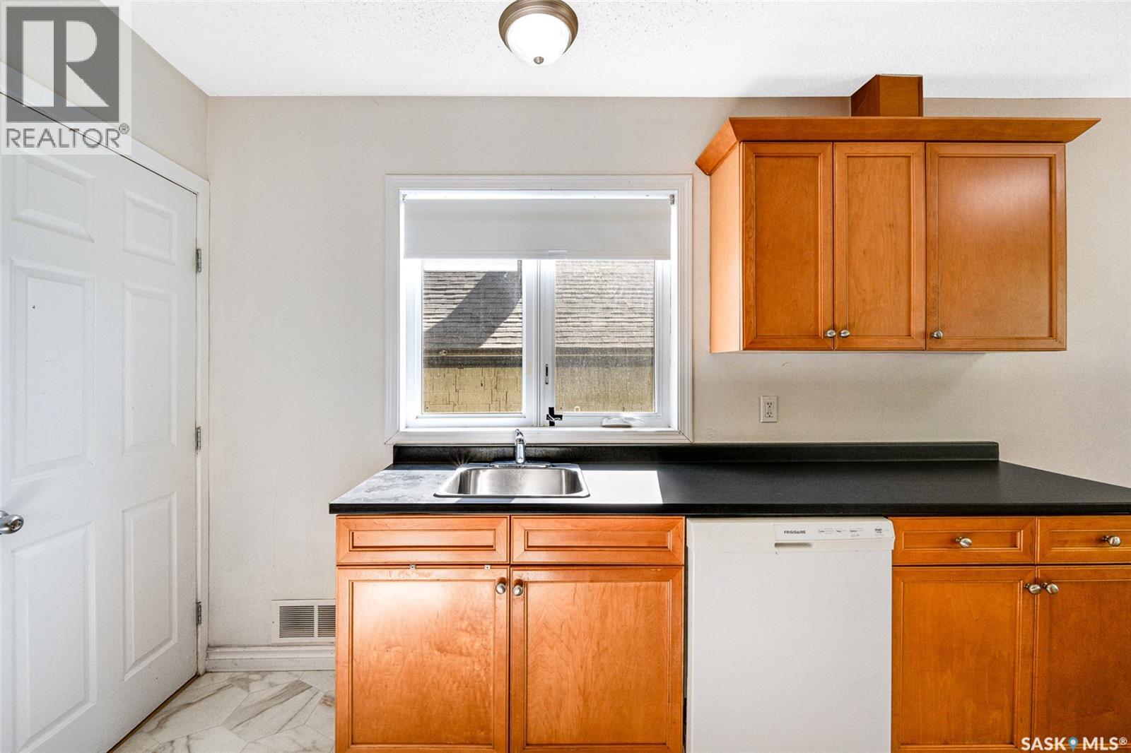 204 25th STREET W - 13