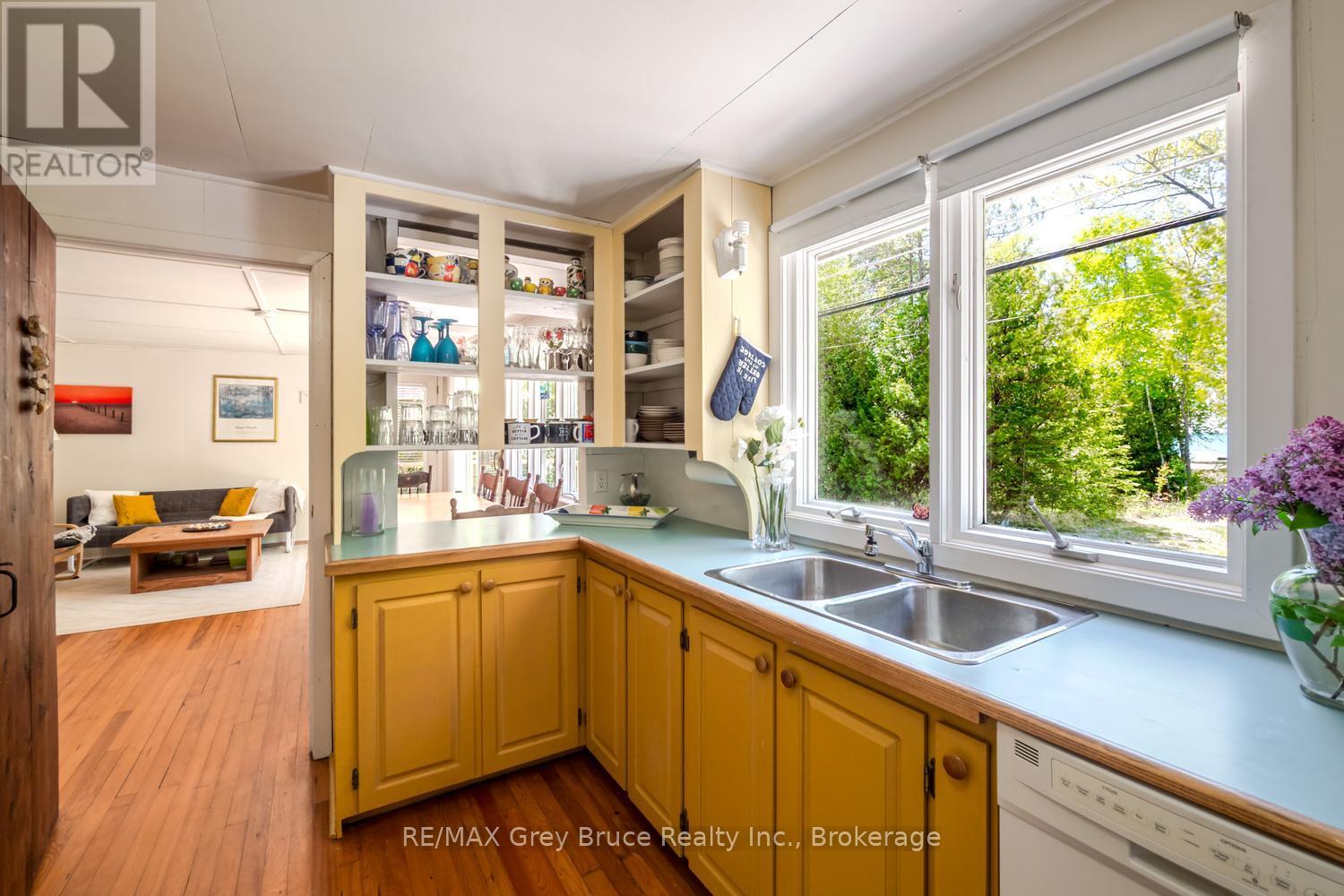 19 5TH AVENUE SOUTH AVENUE - 14