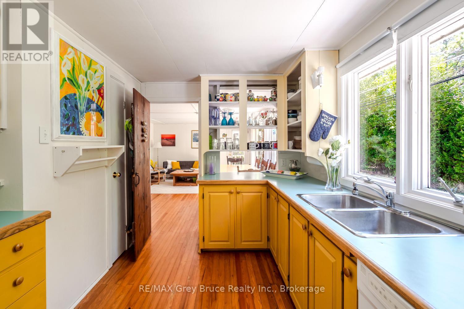 19 5TH AVENUE SOUTH AVENUE - 16