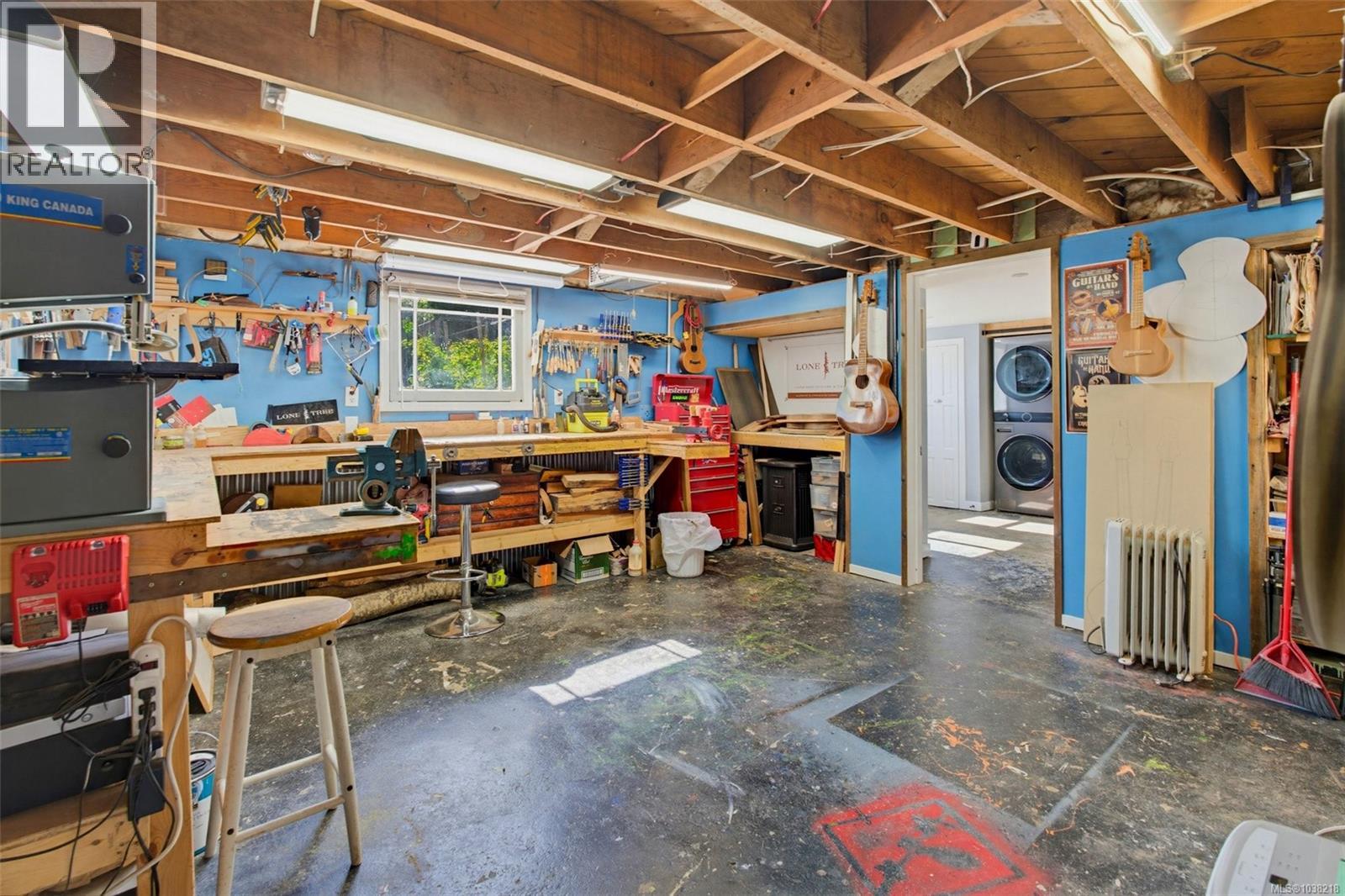 37 Cowichan Ave W - 52