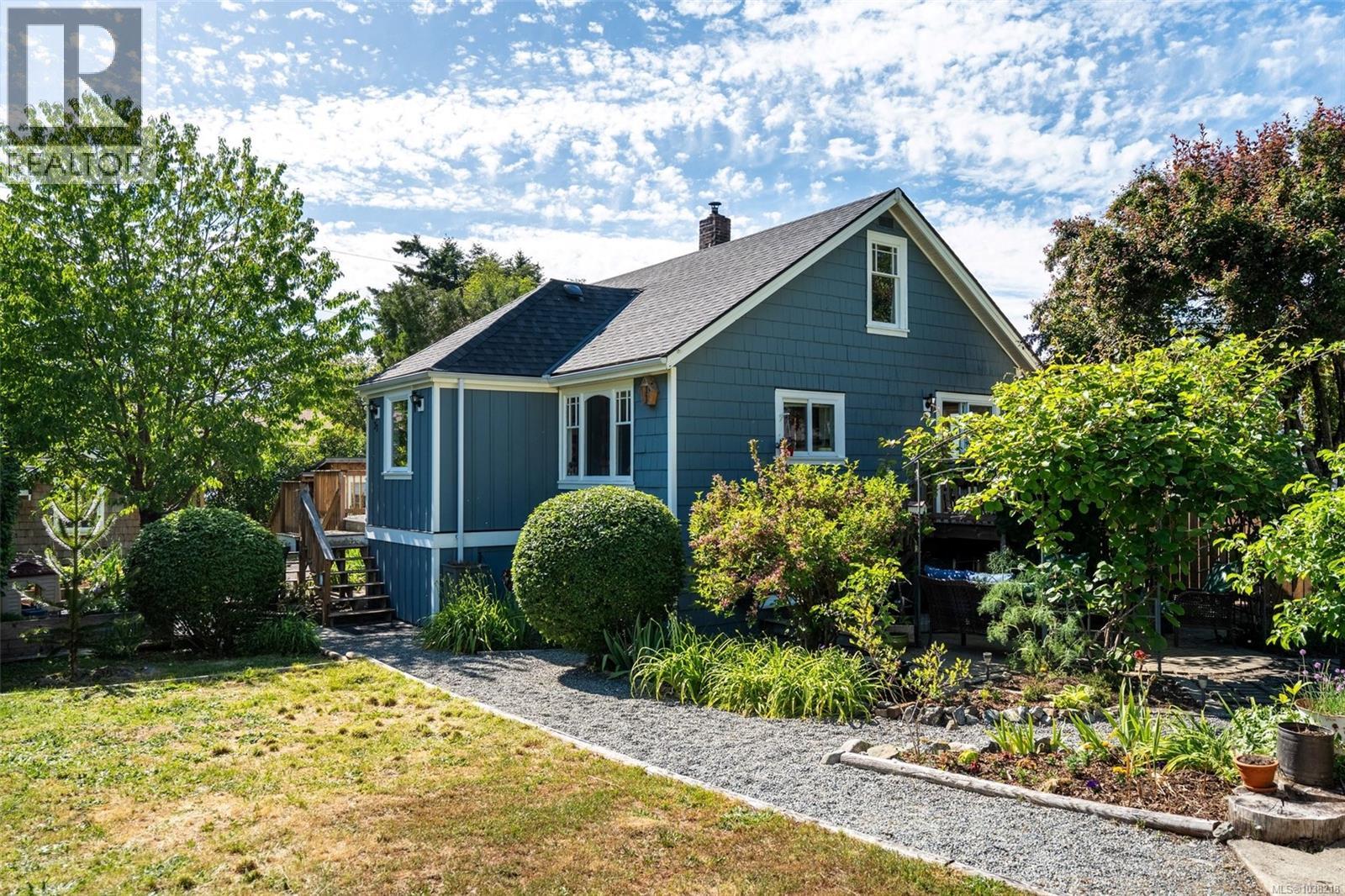37 Cowichan Ave W - 7