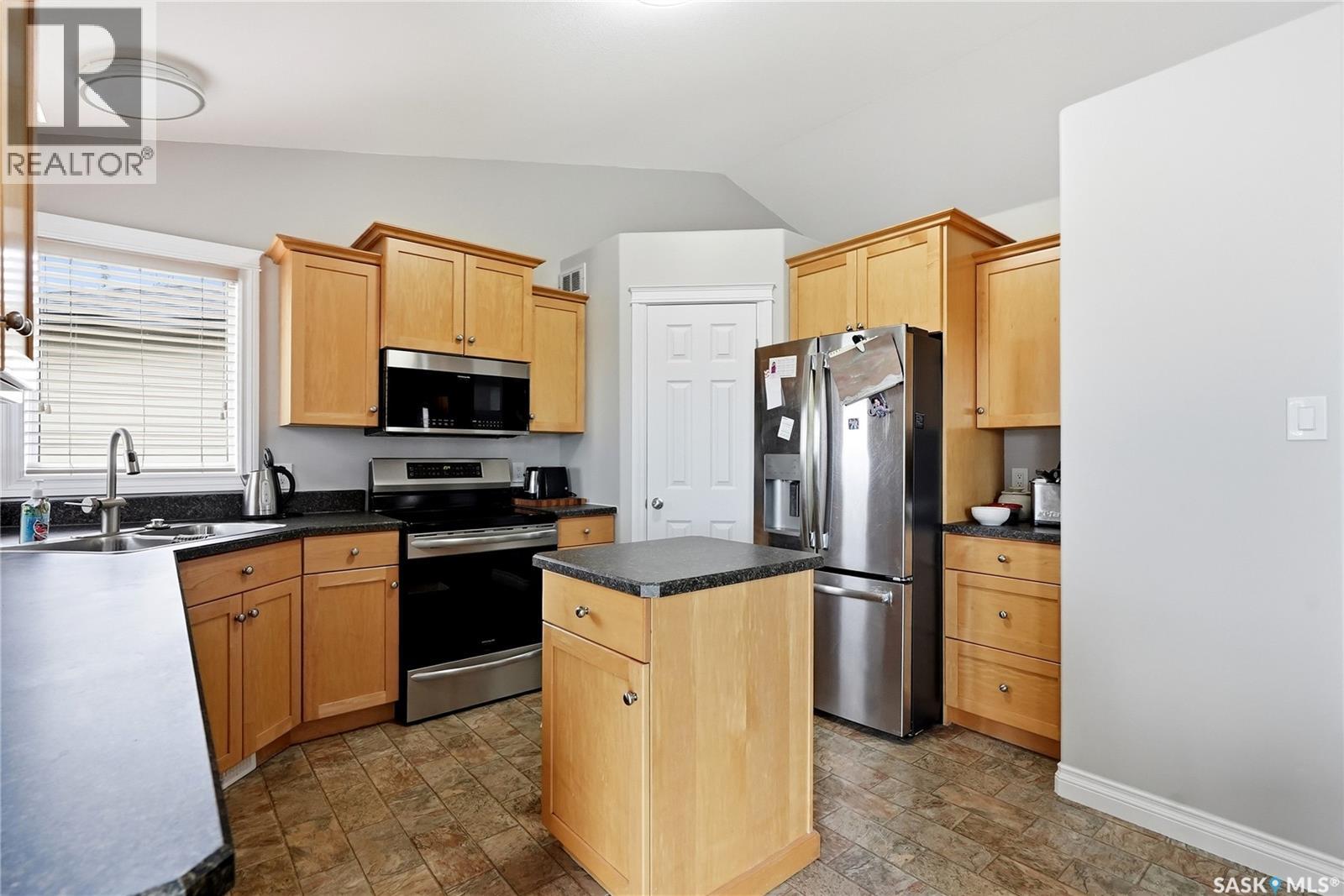 469 Brooklyn CRESCENT - 9