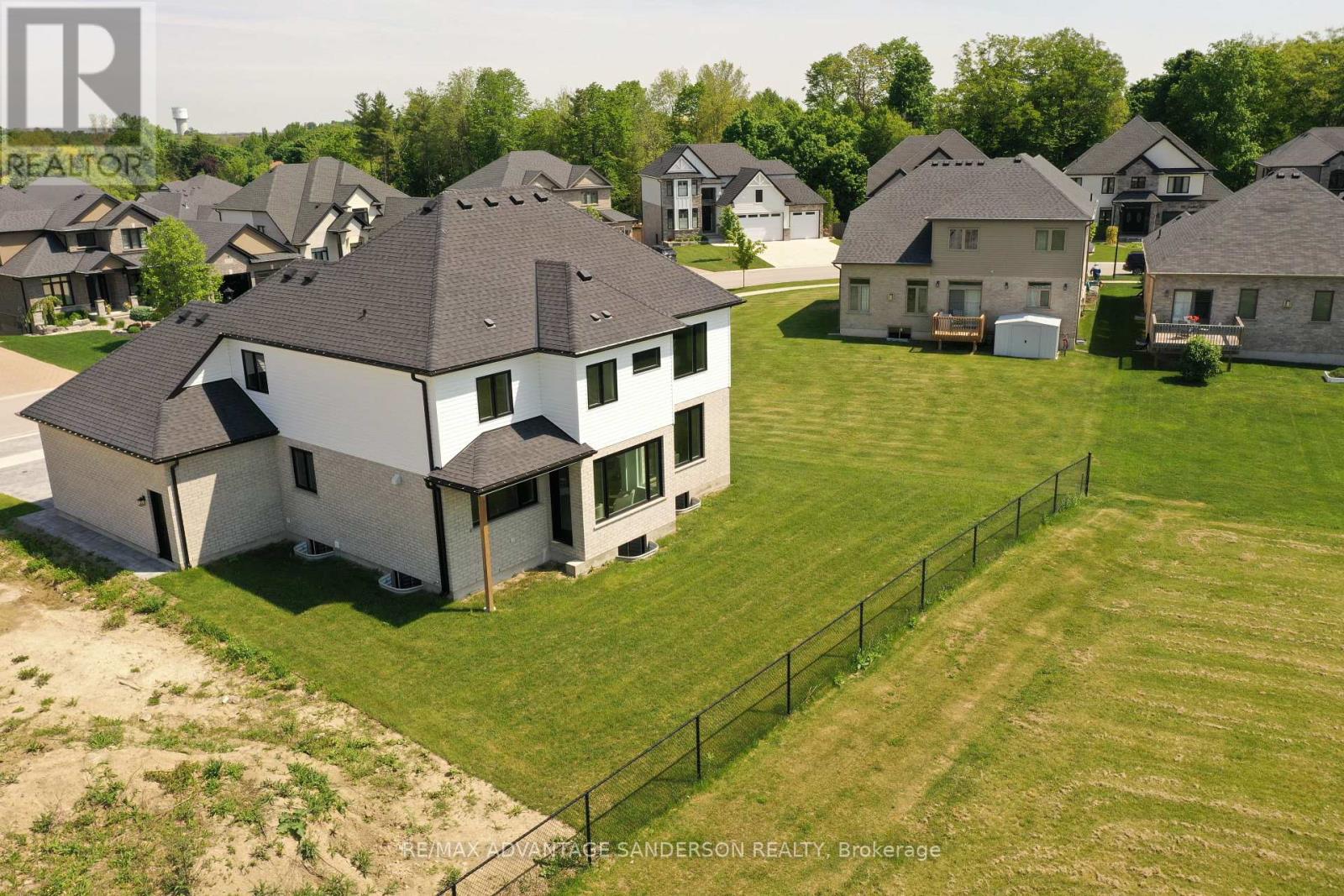243 SONGBIRD LANE - 5