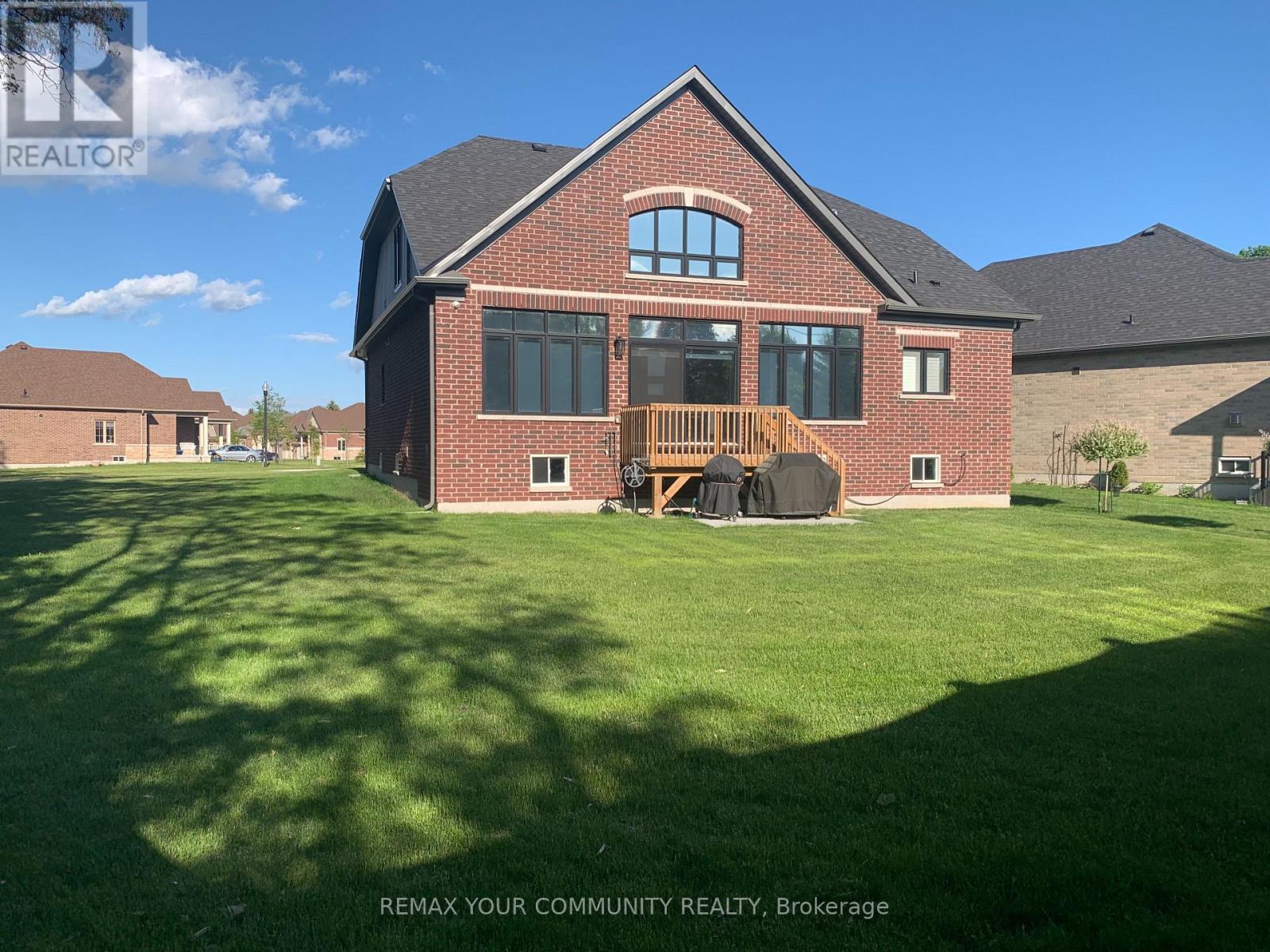 10 HOLTBY COURT - 46