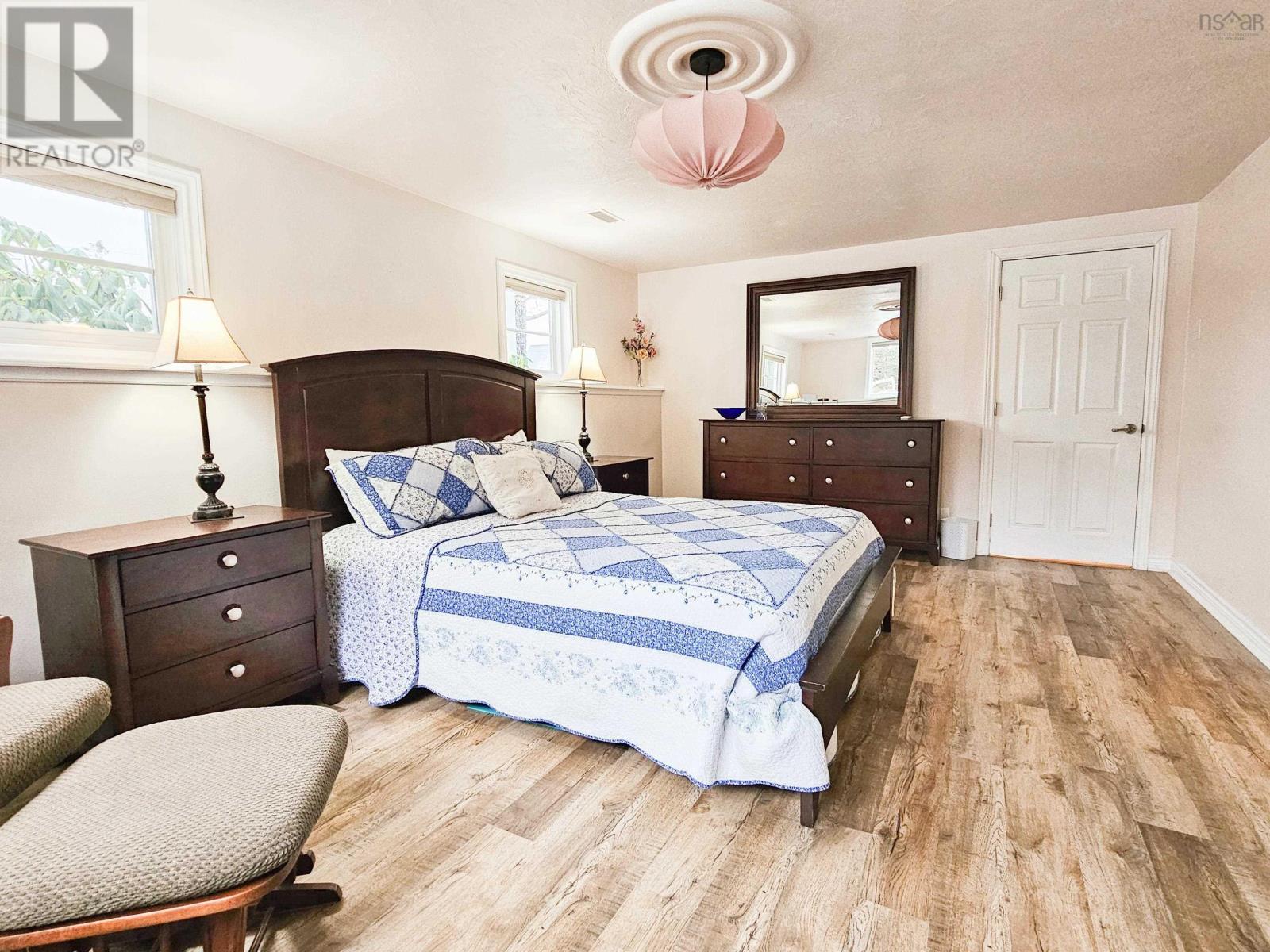 3896 311 Highway - 24