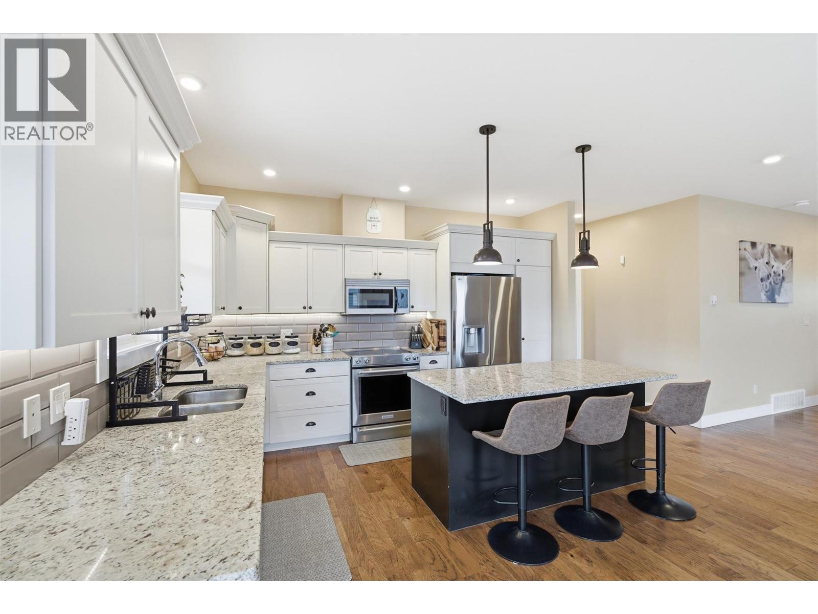 3010 HILTON Drive, Merritt