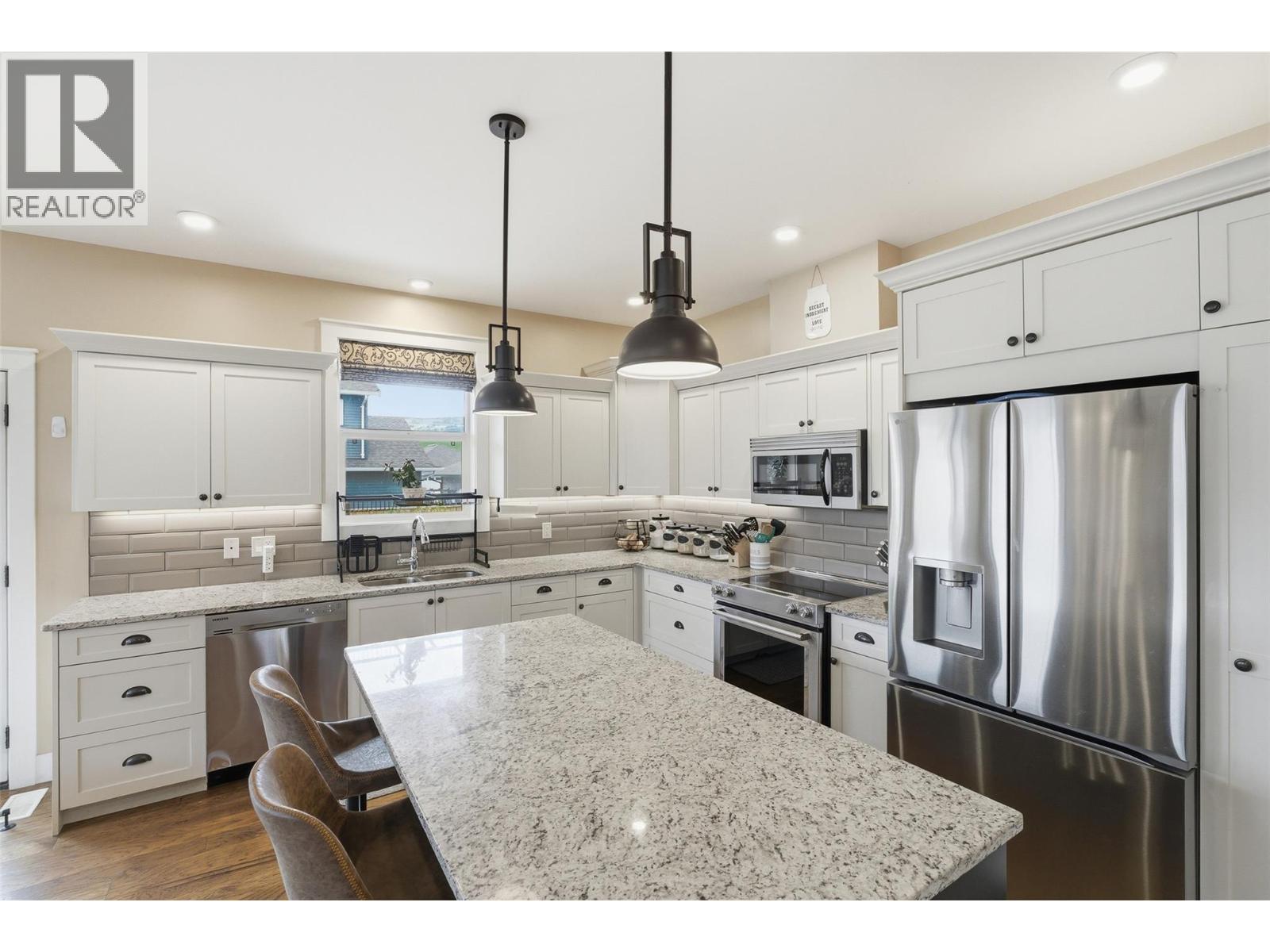 3010 HILTON Drive, Merritt