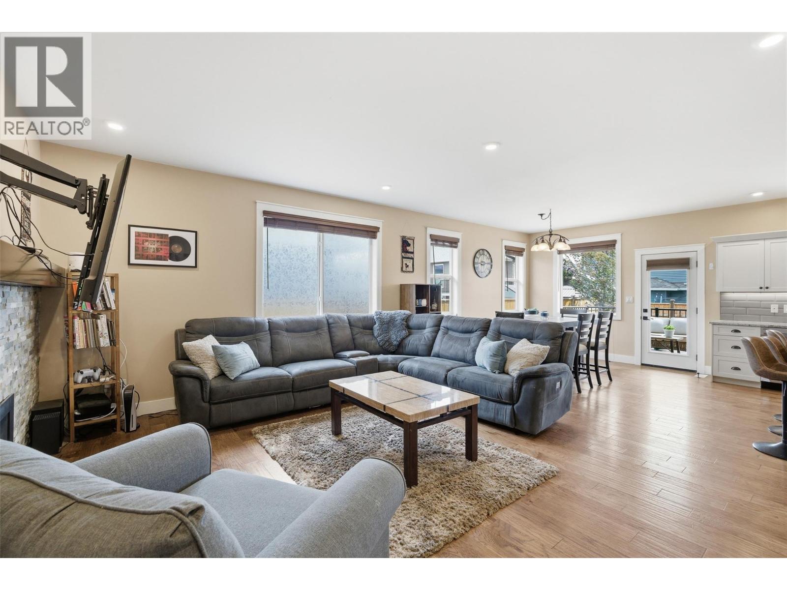 3010 HILTON Drive, Merritt