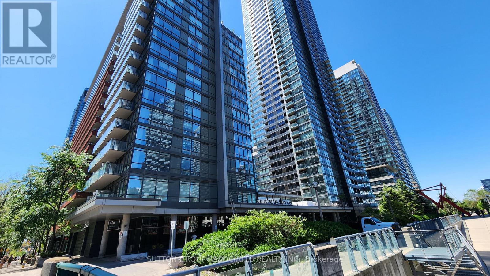 Listing photo of 1012 - 4K SPADINA AVENUE