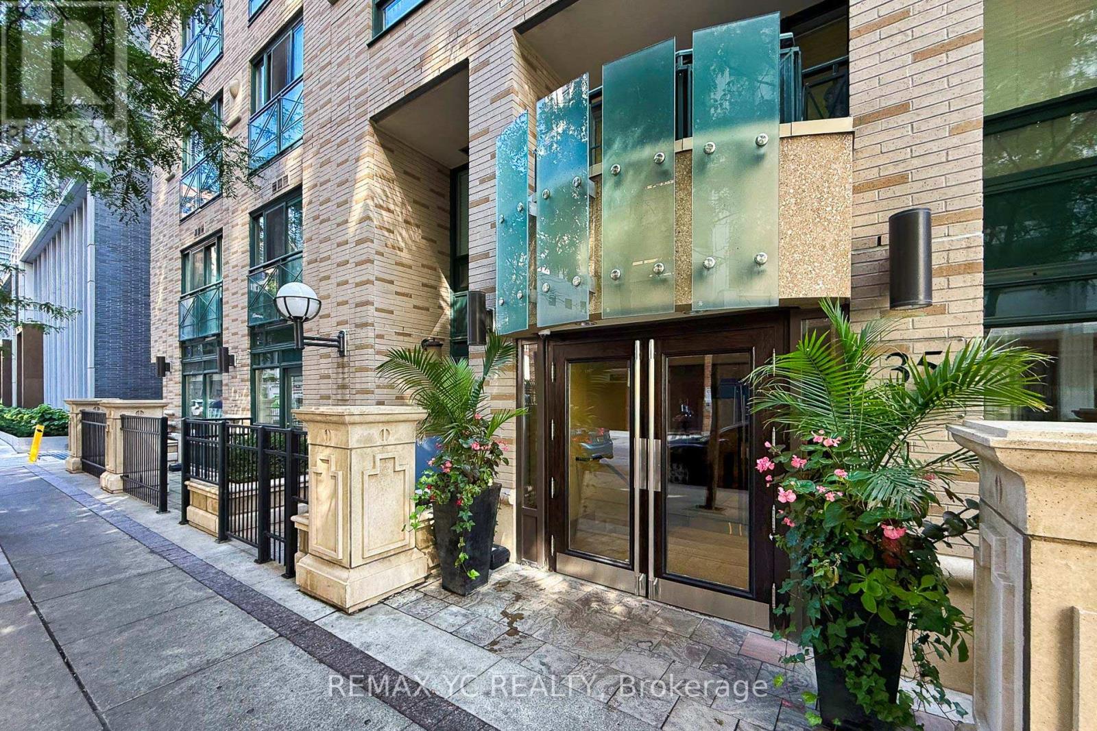 #1204 35 HAYDEN STREET - 3